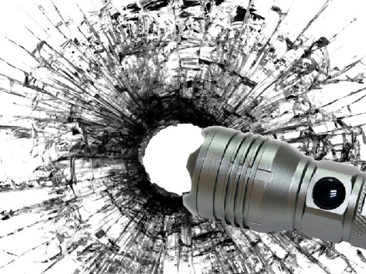 Bezprzewodowa ładowarka 12 V, ładowalna latarka LED