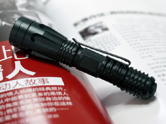 Domowy IPX7 Wodoodporny Cree Led Latarka taktyczna Push Button Switch