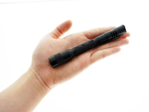 Lekka kieszonkowa latarka LED Pen Mała wielkość 6400K Temperatura barwowa